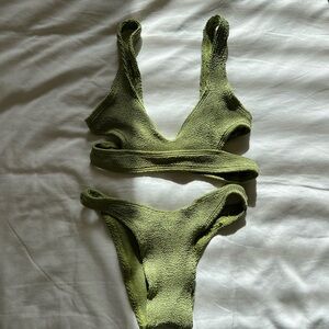 Bond-eye Crinkle Green Bikini Set